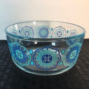 Vintage aqua medallion Pyrex bowl "Turquoise Daisy Pinwheel"